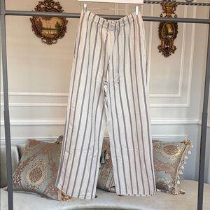 H&M Woman  Striped - Cream and Black Size M